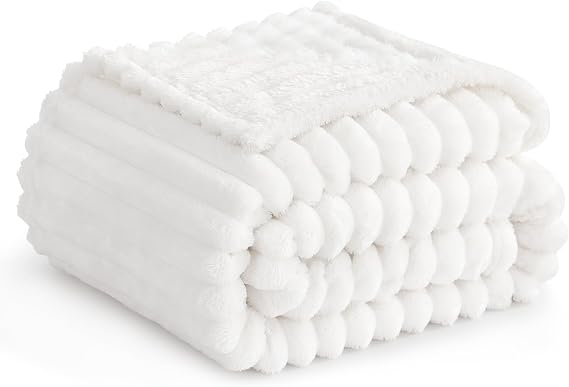 RUIKASI Fleece Throw Blanket for Sofa - Single Fluffy White Throws for Sofas Large, Soft Warm Blanket Throw for Couch, Luxury Decorative Ribbed Bed Blanket 130x150cm