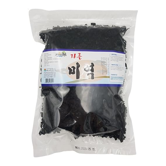 Dried Cut Seaweed, Korean Sun Dried Wakame Seaweed, Convenient to Cook and Eat, Abundant in Various Nutrients, 10.58 oz