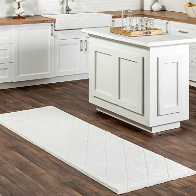 nuLOOM SuperiorWash Amy White, 26 x 8, Fluffy Shag, Soft and Fluffy, High Traffic, Stain Resistant, Durable, Machine Washable Runner for Bedroom, Living Room, Dining Space, Den, Foyer, Entryway