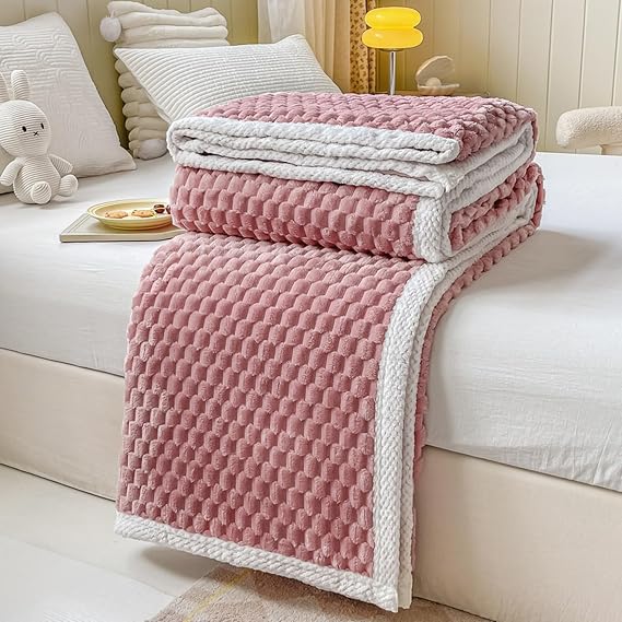 Soft Fleece Blanket, Warm Throw Blanket for Bedroom, Couch, Travel, Bedroom Accessories, Cozy Large Bed Throw Blanket, Single Double Size, Fit All Season (150x200cm,Pink)